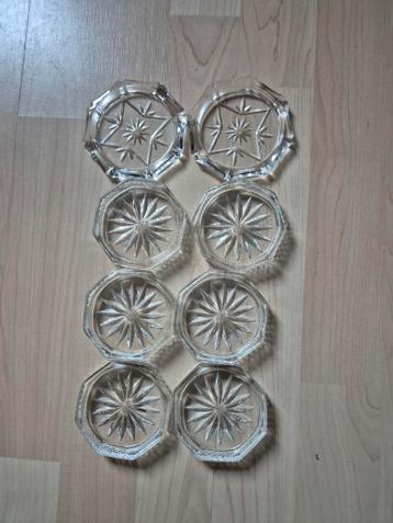 8 glazen onderzetters gratis