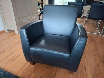 Gratis afhalen: Zwarte leren fauteuil, comfortabele zit