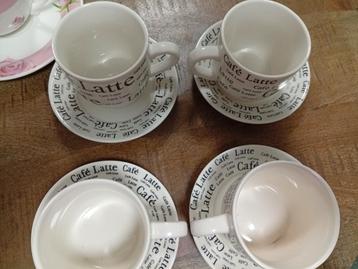 Bijna gratis kopjes en schotels