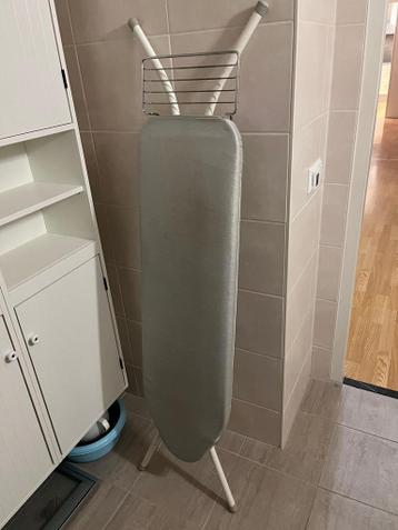 Strijkplank, gratis as zaterdagochtend afhalen ivm verhuizin