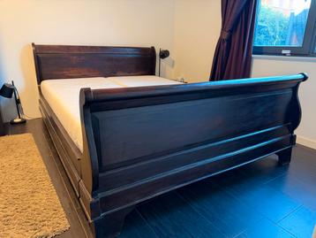 Gratis Bed 160x210 met Auping spiraal en matrassen