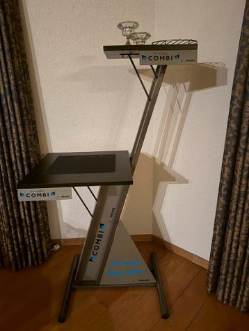 Philips vitrinekast en statief