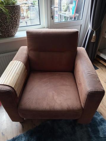 Bruine nog mooie stoel (gratis)