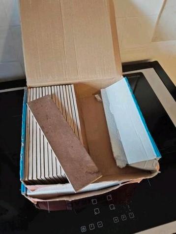 Handgemaakte tegels bruin Spanje