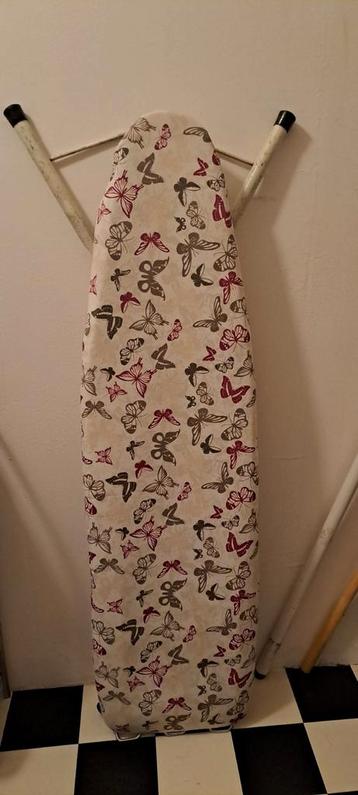 Gebruikte Strijkplank - Functioneert Prima