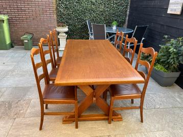 GRATIS Houten eethoek (90x180 cm) inclusief 6 stoelen