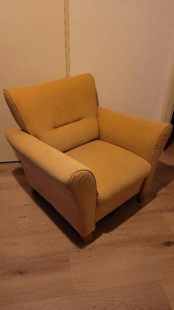 Gele fauteuil
