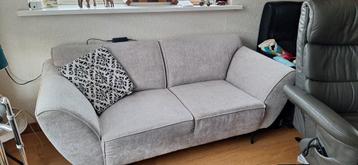 Gratis,Mooie tweezitsbank in goede staat