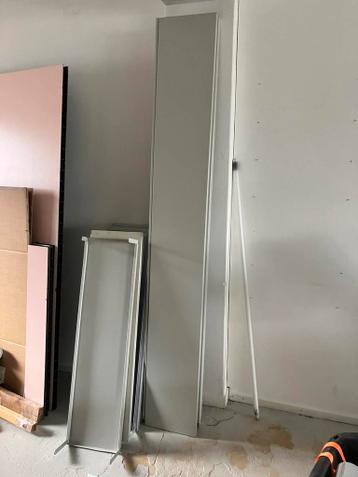 Stellingkast, geschakeld, grijs gratis