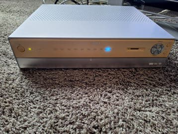 Sony media receiver unit. Model MBT-MRL1 met TV