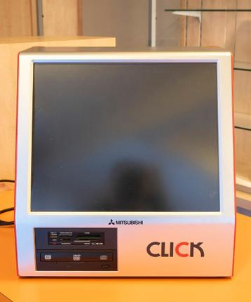 Mitsubishi Click pasfotokiosk inclusief printer.