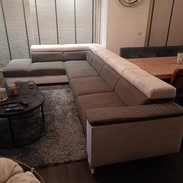 Gratis gebruikte hoekbank (3.45m x 2.25m)