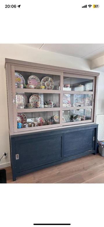 Gratis Buffetkast met glas/hout schuifdeuren