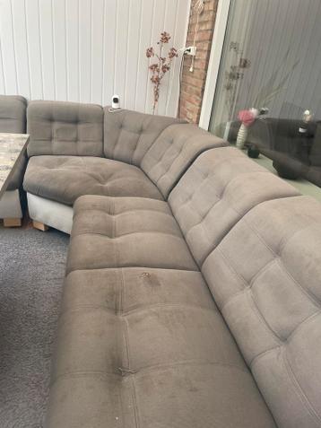 Banken en 4 stoelen gratis menemen