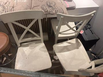 3 witte stoelen IKEA Rosentorp