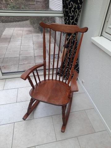 Vintage schommelstoel  GRATIS