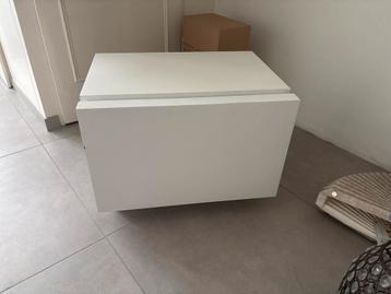 Witte bijzettafel / nachtkastje