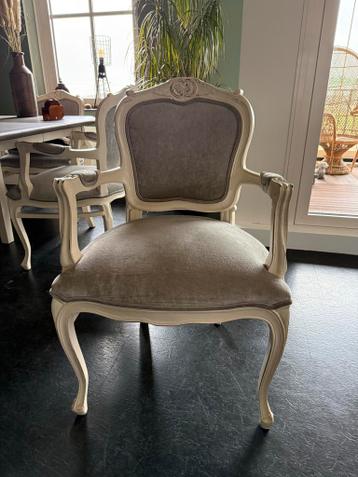 Elegante eettafel met 6 stoelen