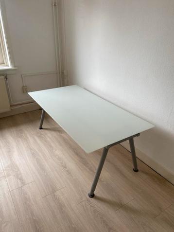 Gratis - Glazen Bureau Tafel!