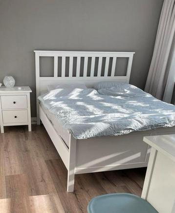 Ikea Hemnes 160 met matras en topper