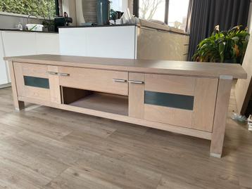 Gratis Massief Eiken Dressoir met tafel (overschilderbaar)