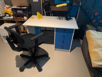 Oud Ikea Bureau + stoel