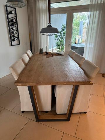 GRATIS,6 eetkamerstoelen - kunnen nog een ronde mee!