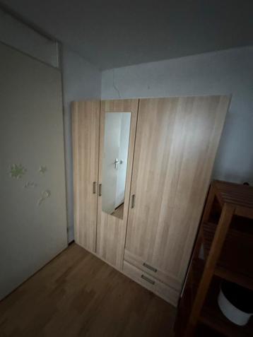 Gratis kledingkast 180cm x 140 x 50 Den Haag