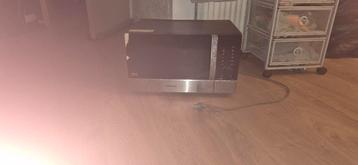 Combi Magnetron met Grill en Oven - Gratis op te halen!
