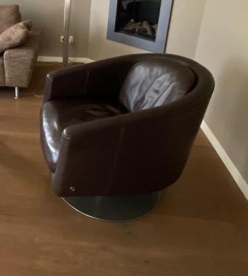 Bruine leren draaiende fauteuil stoel