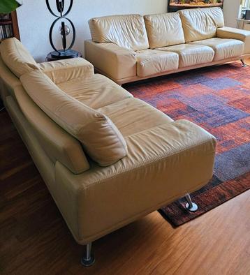 GRATIS stoer bankstel 2,5 en 3 zits (mag los van elkaar weg)