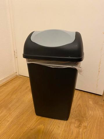 Prullenbaken - office trash bin