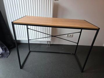 2 Bureautjes gratis af te halen
