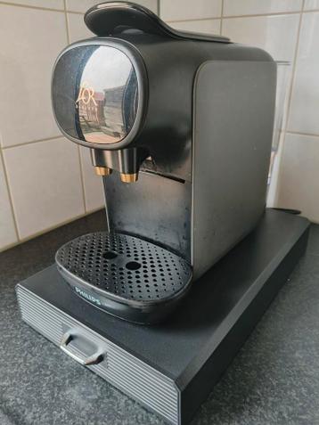 Gratis Capsulehouder lade cupjes met veel koffie nespresso