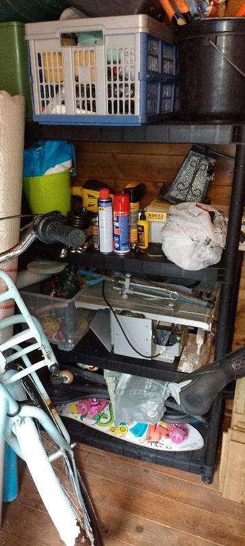 Kunststof stelling voor opslag, gratis af te halen