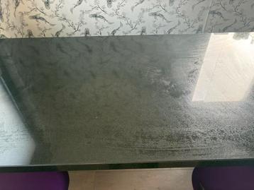 Gratis Eettafel van Natuursteen - Zeer Zwaar met stoelen