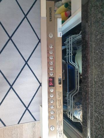 Siemens Vaatwasser defect E15 melding, afhalen Lith