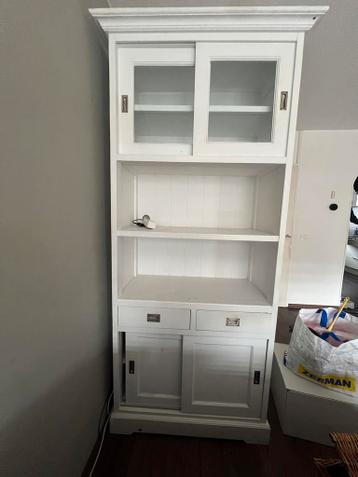 Vandaag GRATIS AFHALEN witte kast met glazen schuifdeuren