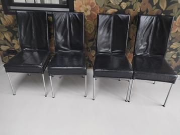 Gratis af te halen lederen eetkamerstoelen