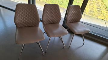 Gratis Xoon Eetkamerstoelen - Lichte Taupe
