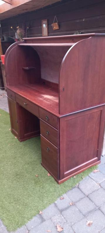 Houten bureau
