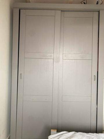 Gratis afhalen: Garderobekast met Schuifdeuren