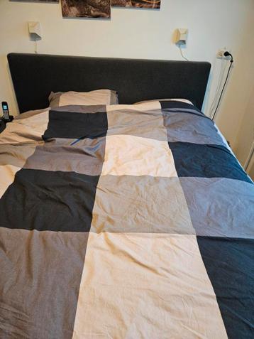 Bed 200x160 donkergrijs