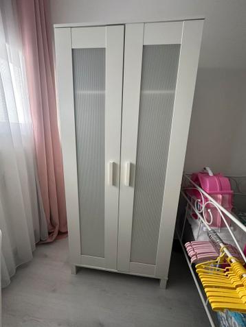 Gratis kledingkast - moet dit weekend WEG!