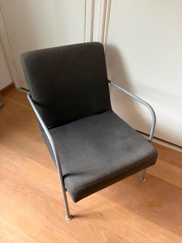 Gratis af te halen zwarte Ikea stoel