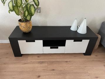 gratis massief eiken TV kast