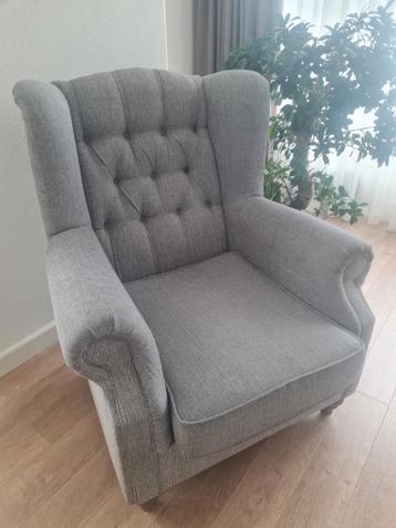 Grijs groene grote stoel