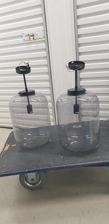 Twee lampen zie de omschrijving