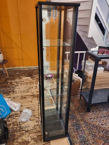 Vitrinekast met licht