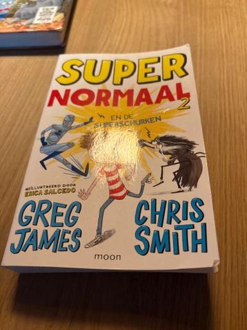 Super Normaal 2 - Greg James & Chris Smith - Gelezen